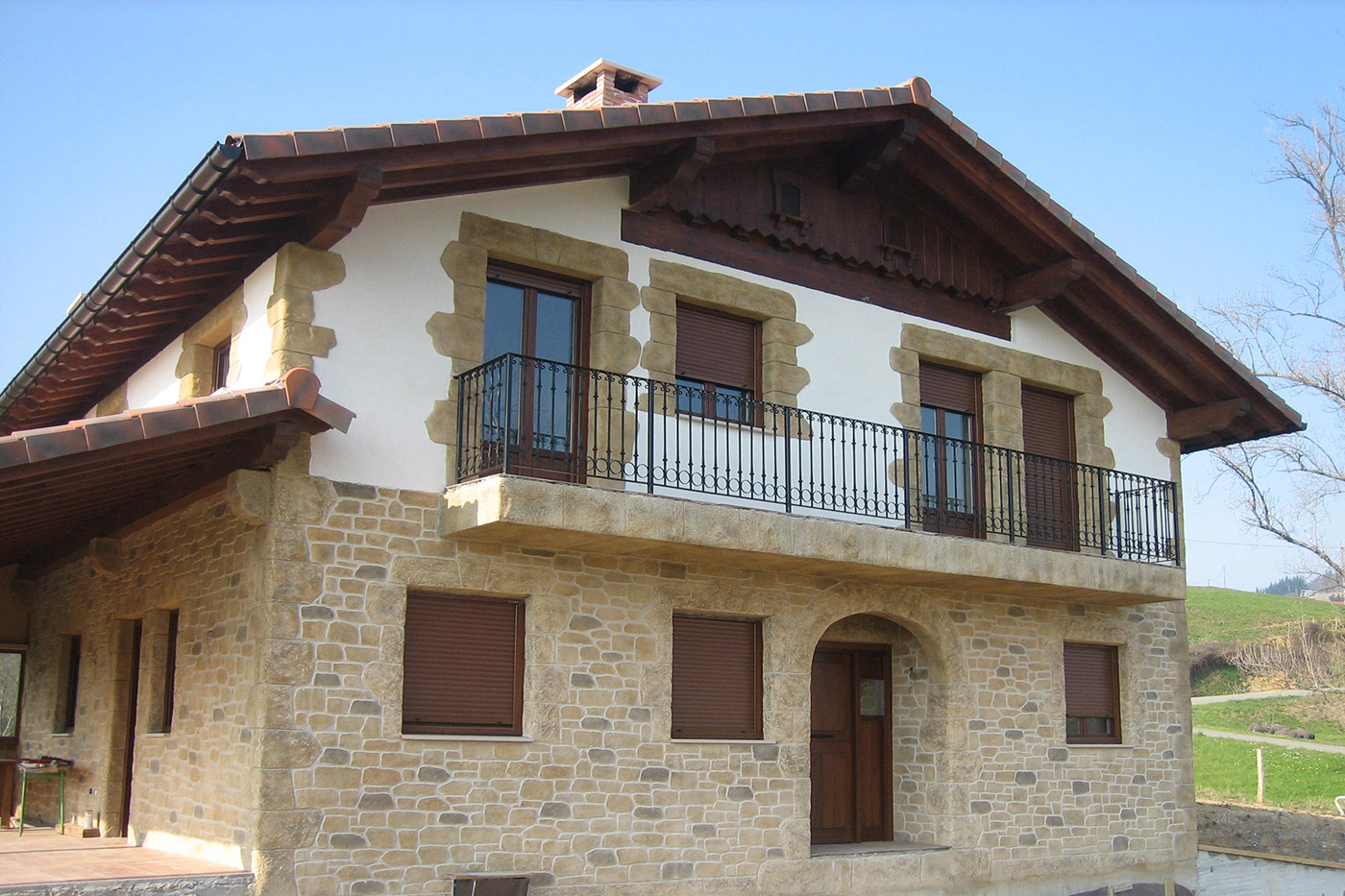 Obra nueva Zizurkil foto fachada